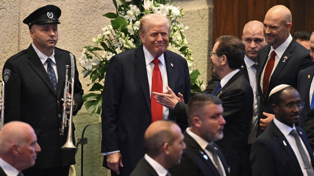 Trump hails ‘great and beautiful day’ in Knesset book signing | Gaza Trump hails ‘great and beautiful day’ in Knesset book signing | Gaza