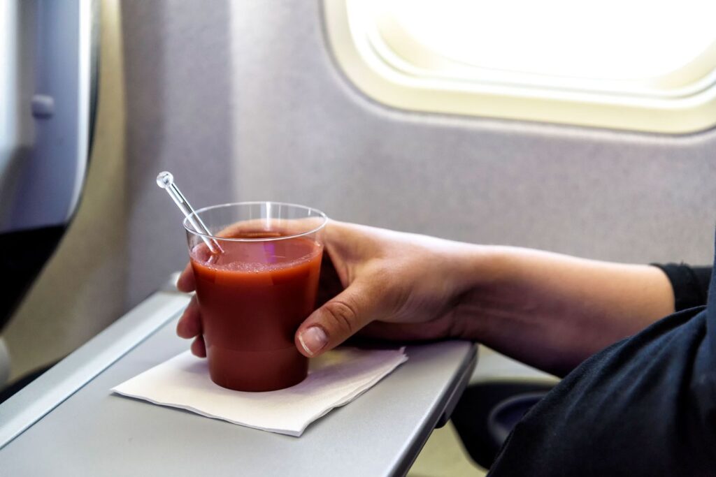 The One Cocktail Science Says Tastes Better on a Flight
